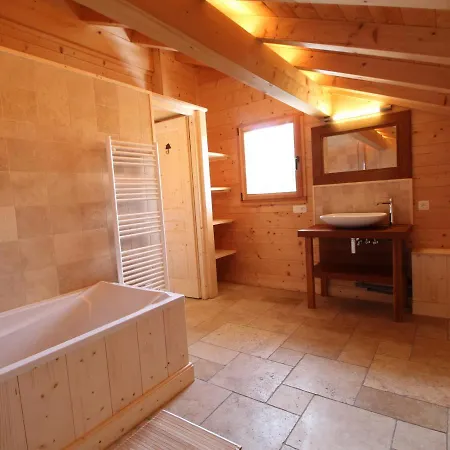 Chalet Cosy 12 Pers. A 1km Des Pistes, 5 Ch., Wifi, Cheminee, Abri Voiture - Fr-1-572-30 *